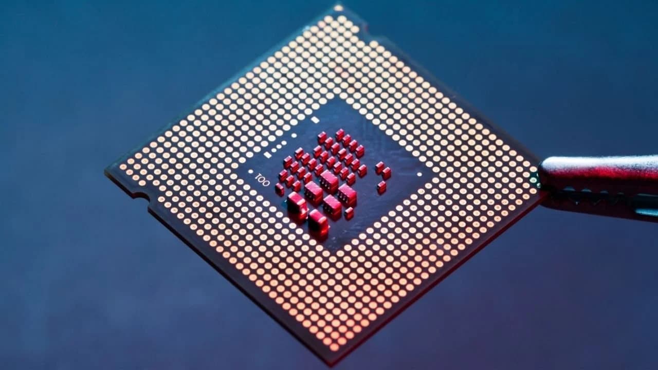 Do new CPUs come with thermal paste in 2026?